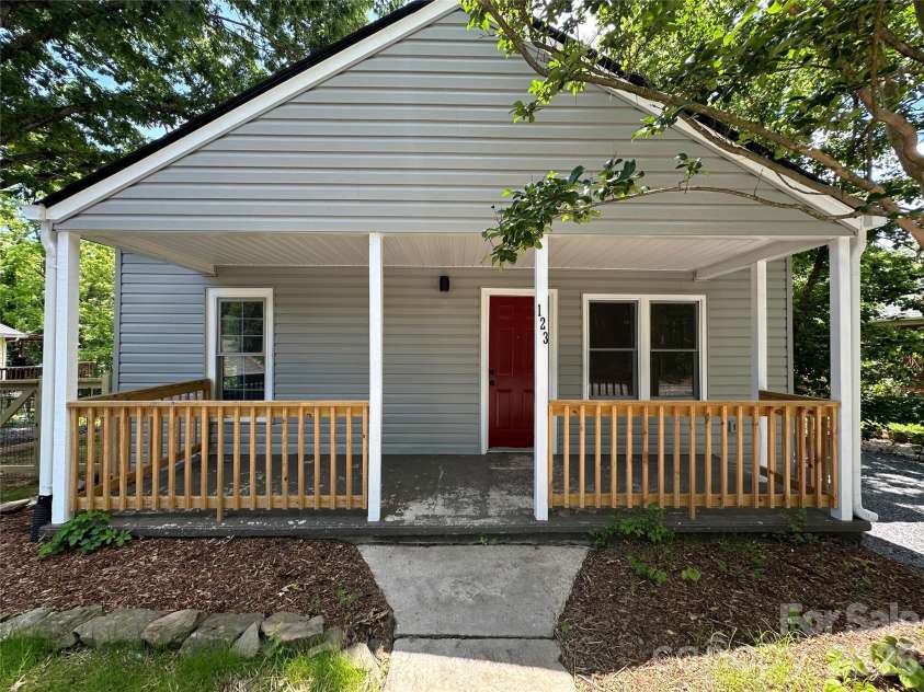 123 State Street, Asheville, NC 28806.  MLS# CAR4350606, YatesRealty ID 10115. Front