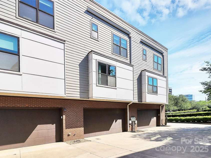 1416 Church Street, Charlotte, NC 28203.  MLS# CAR4245538, YatesRealty ID 10115. 2 car side by side garage