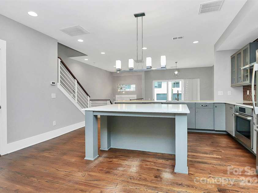 1416 Church Street, Charlotte, NC 28203.  MLS# CAR4245538, YatesRealty ID 10115. 