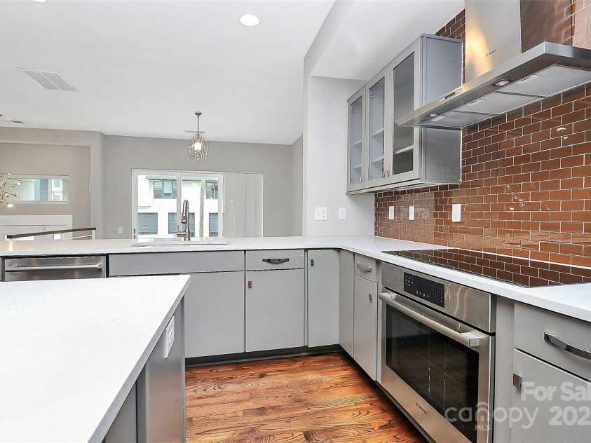 1416 Church Street, Charlotte, NC 28203.  MLS# CAR4245538, YatesRealty ID 10115. 