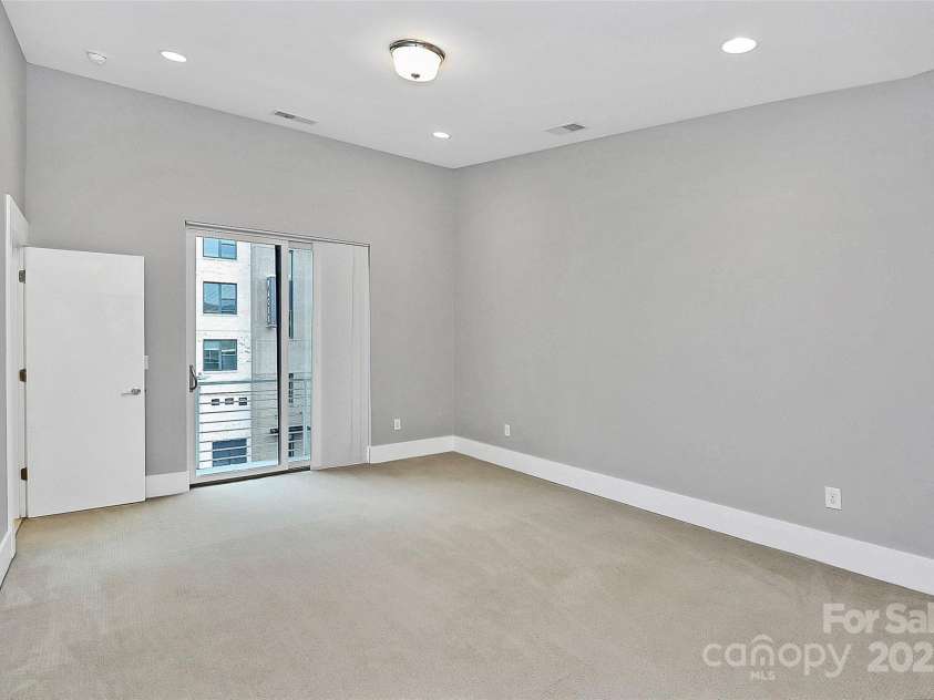 1416 Church Street, Charlotte, NC 28203.  MLS# CAR4245538, YatesRealty ID 10115. 