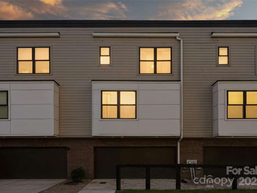 1416 Church Street, Charlotte, NC 28203.  MLS# CAR4245538, YatesRealty ID 10115. 