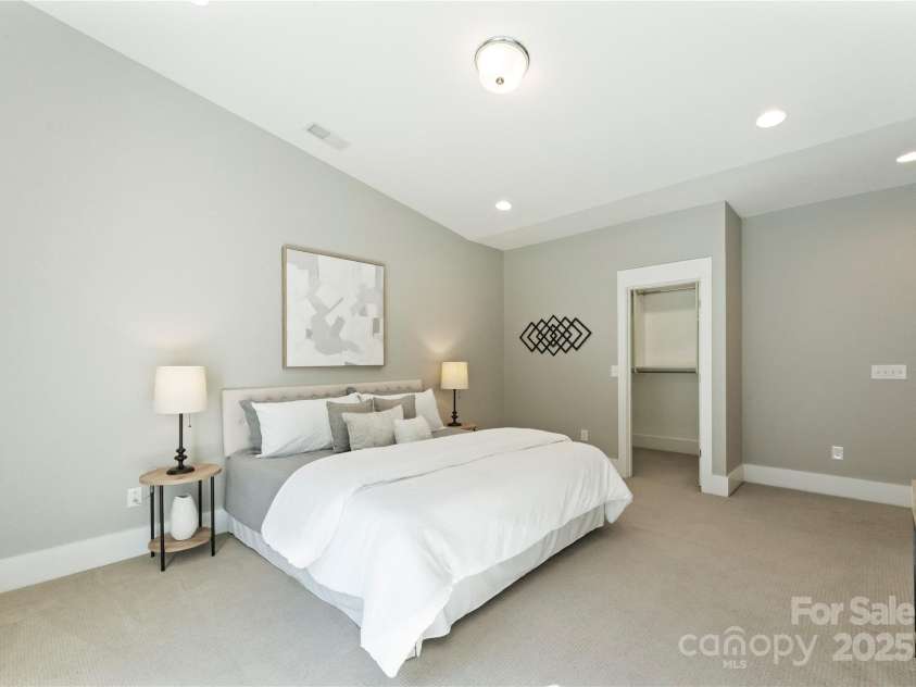 1416 Church Street, Charlotte, NC 28203.  MLS# CAR4245538, YatesRealty ID 10115. 