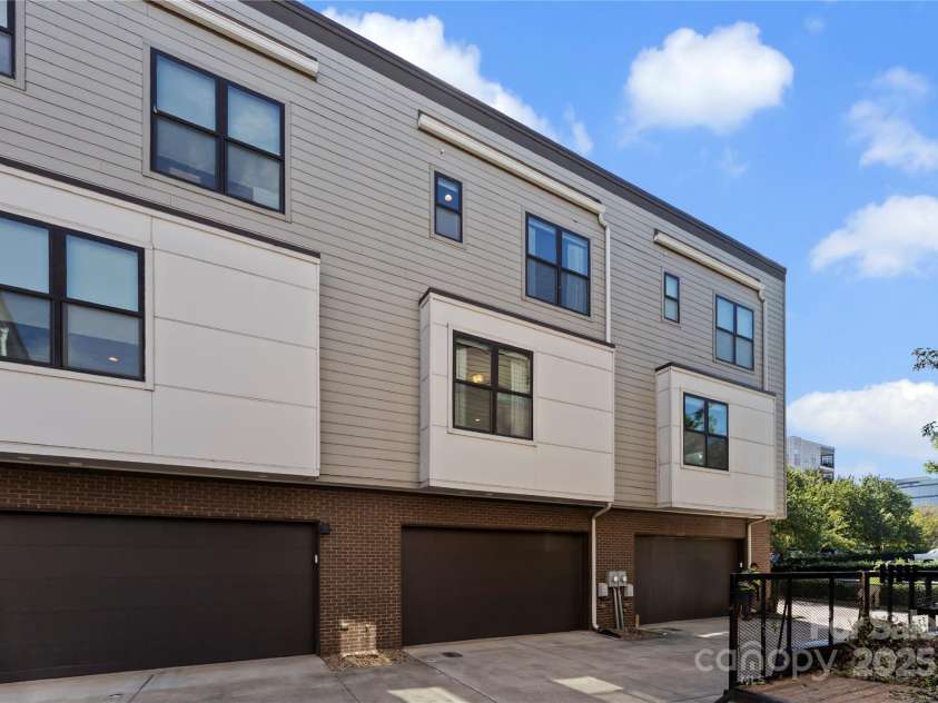 1416 Church Street, Charlotte, NC 28203.  MLS# CAR4245538, YatesRealty ID 10115. 