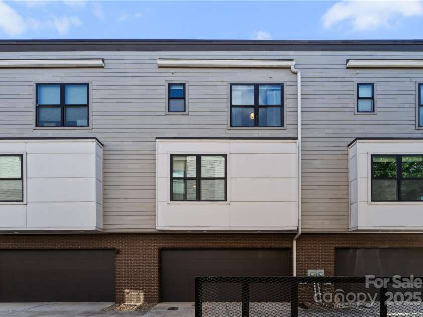 1416 Church Street, Charlotte, NC 28203.  MLS# CAR4245538, YatesRealty ID 10115. 