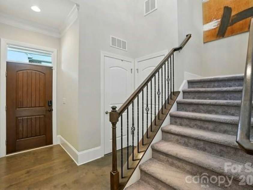5107 Waldron Meadow Drive, Charlotte, NC 28226.  MLS# CAR4353378, YatesRealty ID 10117. 