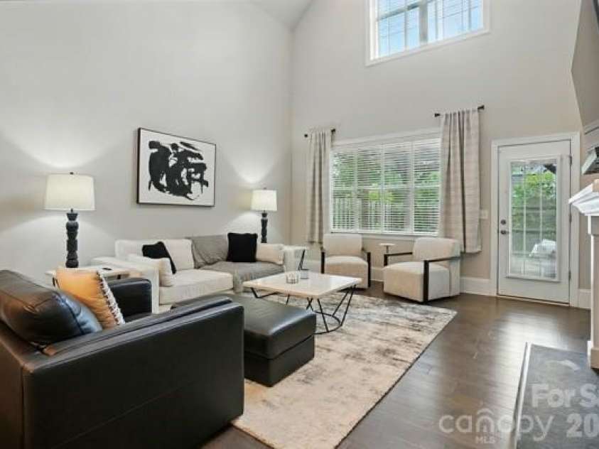 5107 Waldron Meadow Drive, Charlotte, NC 28226.  MLS# CAR4353378, YatesRealty ID 10117. 