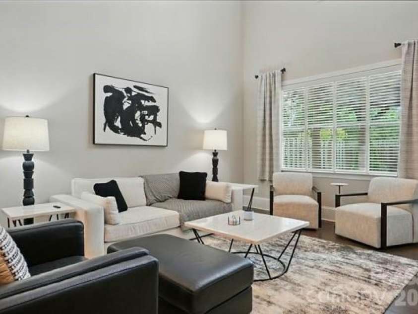 5107 Waldron Meadow Drive, Charlotte, NC 28226.  MLS# CAR4353378, YatesRealty ID 10117. 