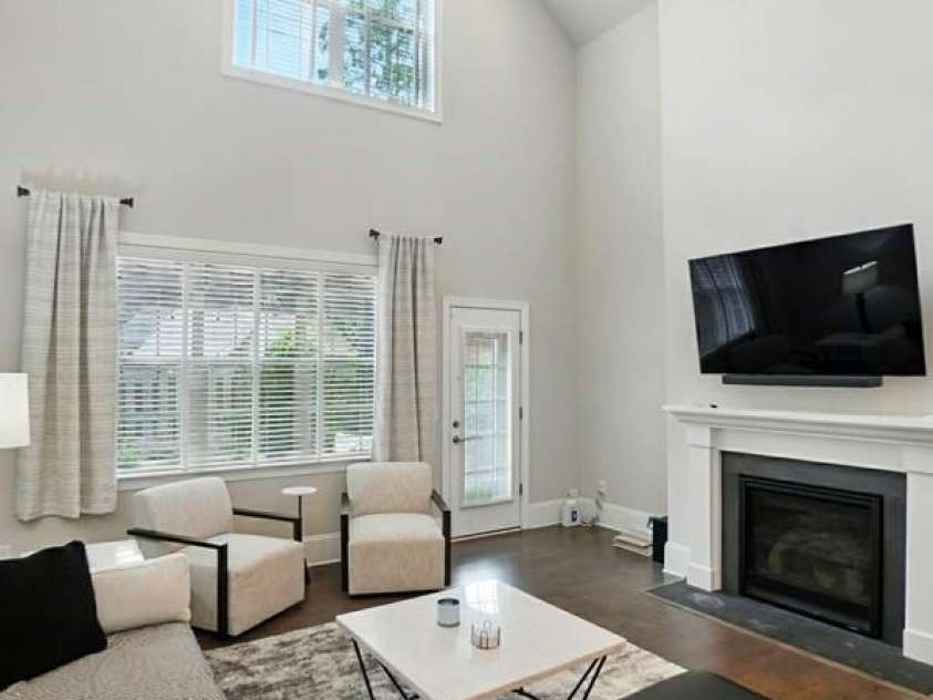 5107 Waldron Meadow Drive, Charlotte, NC 28226.  MLS# CAR4353378, YatesRealty ID 10117. 