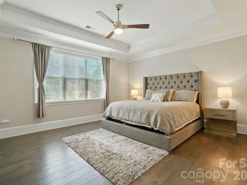 5107 Waldron Meadow Drive, Charlotte, NC 28226.  MLS# CAR4353378, YatesRealty ID 10117. 