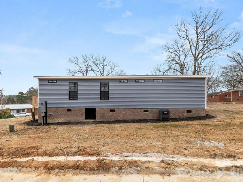1105 Marion Street, Lancaster, SC 29720.  MLS# CAR4353257, YatesRealty ID 10118. 