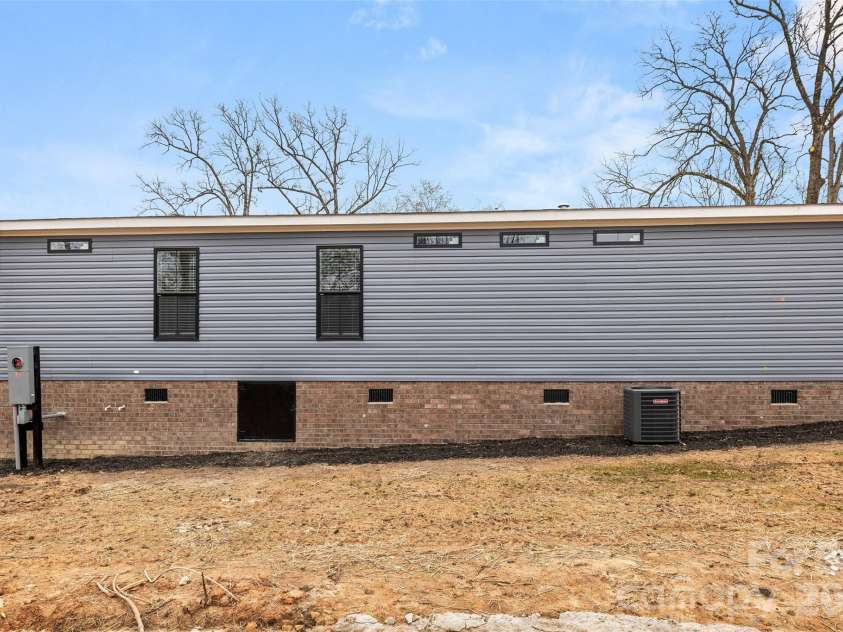 1105 Marion Street, Lancaster, SC 29720.  MLS# CAR4353257, YatesRealty ID 10118. Right side 
