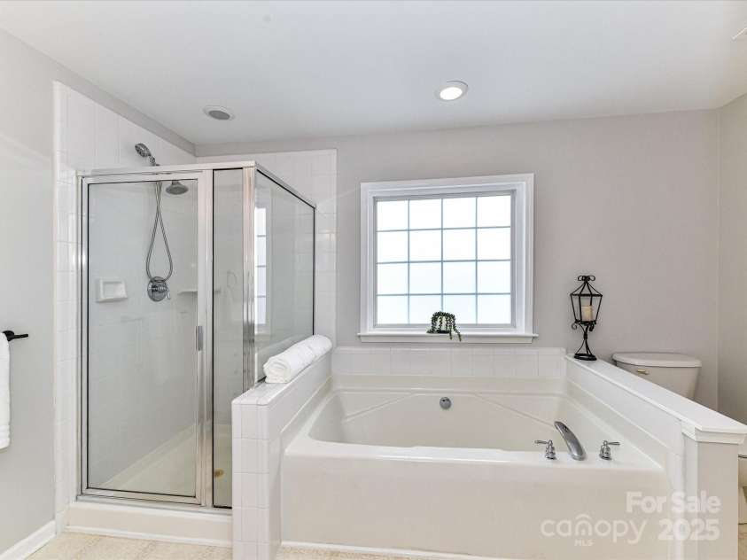 6005 Abergele Lane, Matthews, NC 28104.  MLS# CAR4250164, YatesRealty ID 10119. 