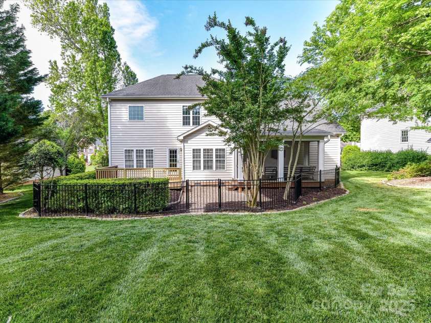 6005 Abergele Lane, Matthews, NC 28104.  MLS# CAR4250164, YatesRealty ID 10119. 