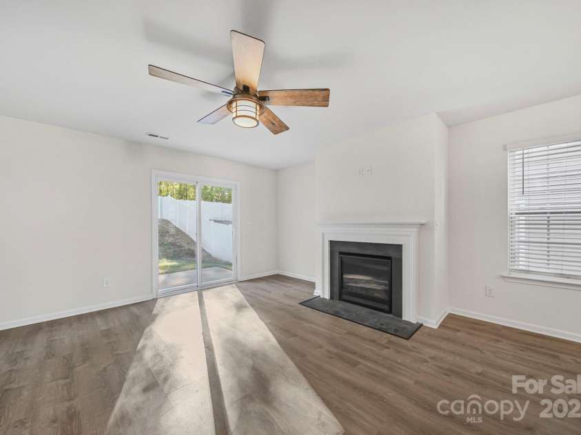 3120 Green Apple Drive, Dallas, NC 28034.  MLS# CAR4314544, YatesRealty ID 1012. 