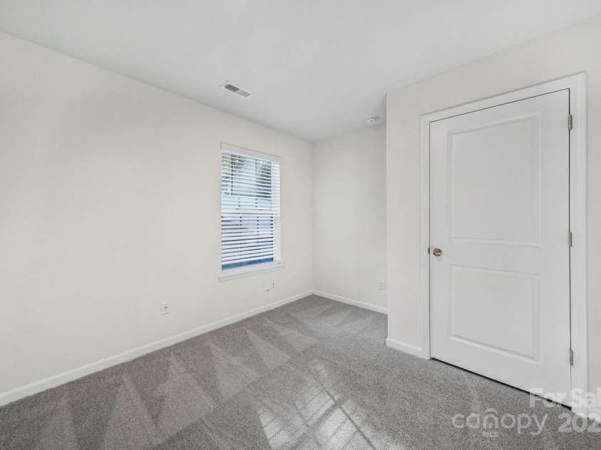 3120 Green Apple Drive, Dallas, NC 28034.  MLS# CAR4314544, YatesRealty ID 1012. 