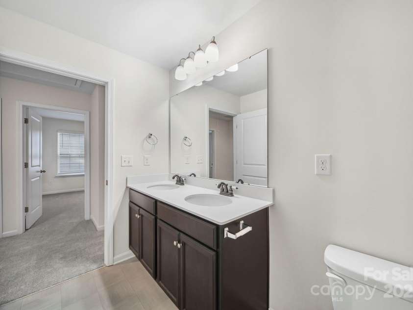 3120 Green Apple Drive, Dallas, NC 28034.  MLS# CAR4314544, YatesRealty ID 1012. 