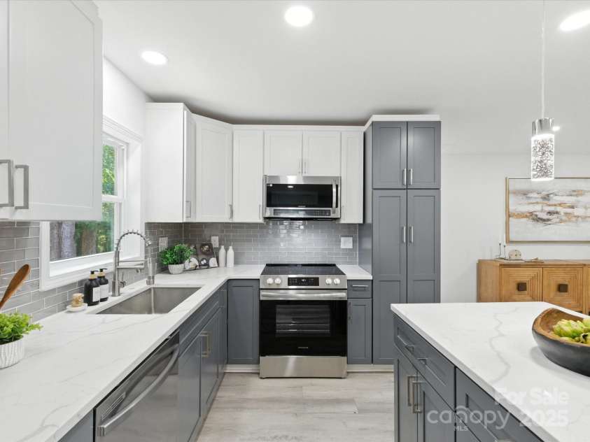 5966 Quarter Mile Road, Clover, SC 29710.  MLS# CAR4292610, YatesRealty ID 1012. 