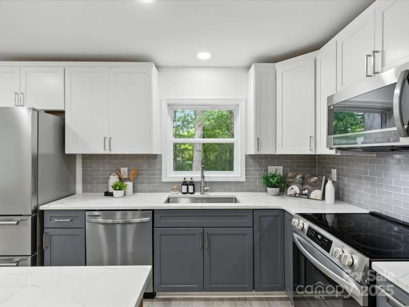 5966 Quarter Mile Road, Clover, SC 29710.  MLS# CAR4292610, YatesRealty ID 1012. 