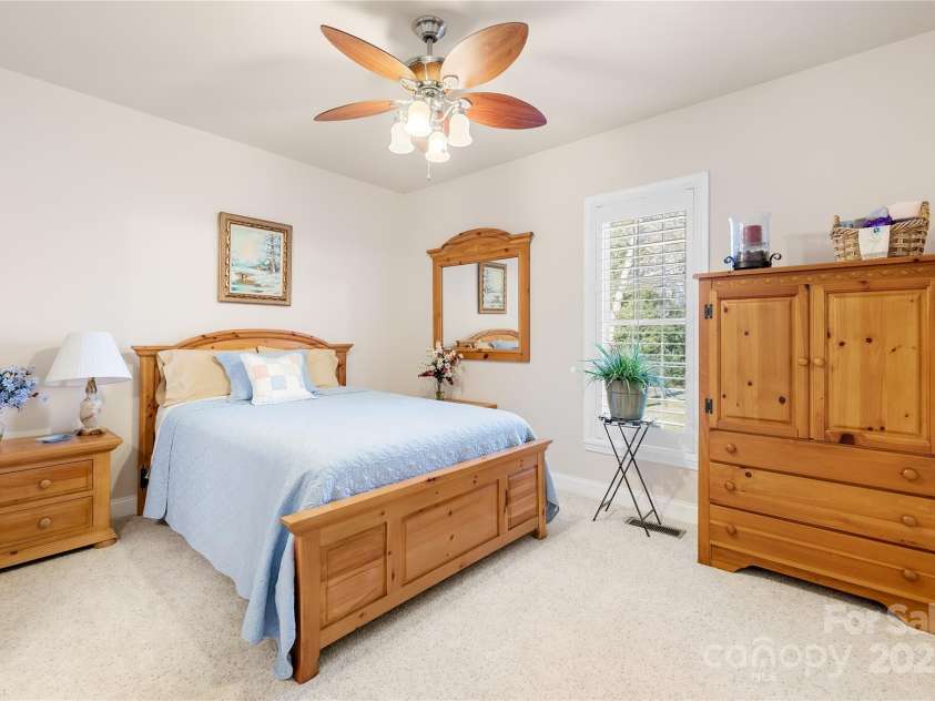 13924 Island Drive, Huntersville, NC 28078.  MLS# CAR4243799, YatesRealty ID 10120. 