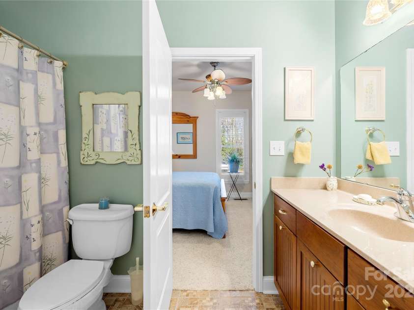 13924 Island Drive, Huntersville, NC 28078.  MLS# CAR4243799, YatesRealty ID 10120. 