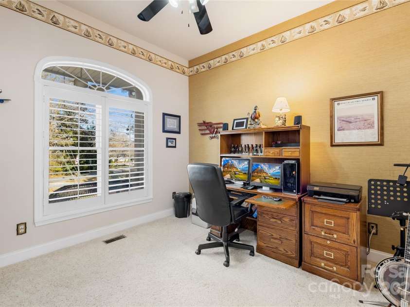 13924 Island Drive, Huntersville, NC 28078.  MLS# CAR4243799, YatesRealty ID 10120. 