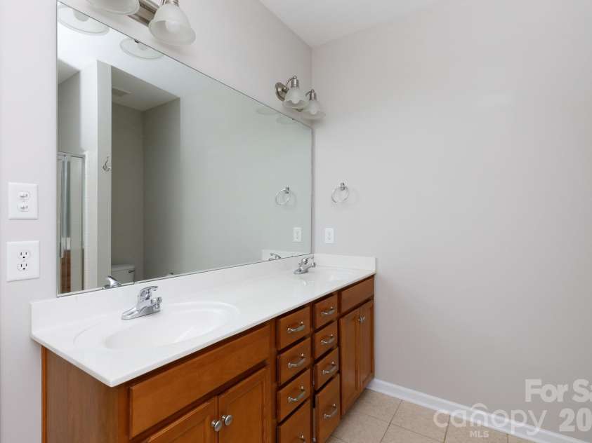 465 Clouds Way, Rock Hill, SC 29732.  MLS# CAR4355917, YatesRealty ID 10120. 