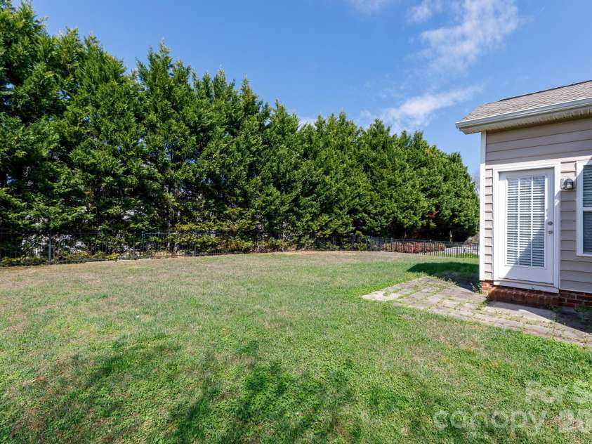465 Clouds Way, Rock Hill, SC 29732.  MLS# CAR4355917, YatesRealty ID 10120. 