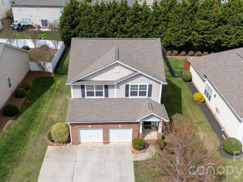 465 Clouds Way, Rock Hill, SC 29732.  MLS# CAR4355917, YatesRealty ID 10120. 