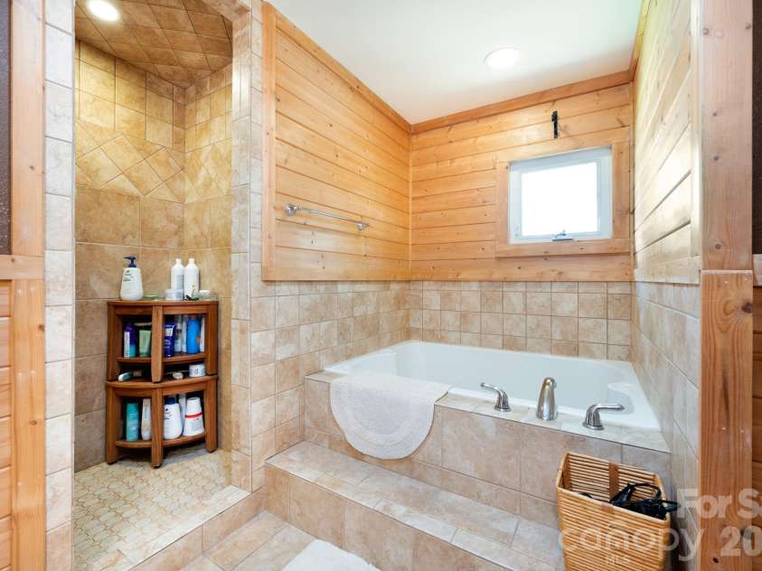 90 Jonestown Road, Asheville, NC 28804.  MLS# CAR4355884, YatesRealty ID 10121. 