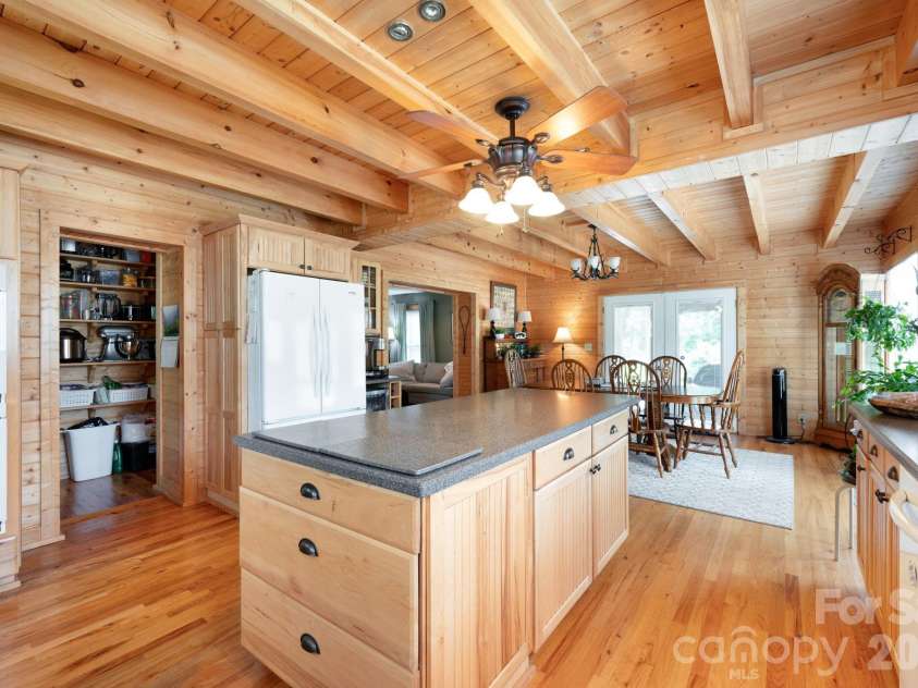 90 Jonestown Road, Asheville, NC 28804.  MLS# CAR4355884, YatesRealty ID 10121. 