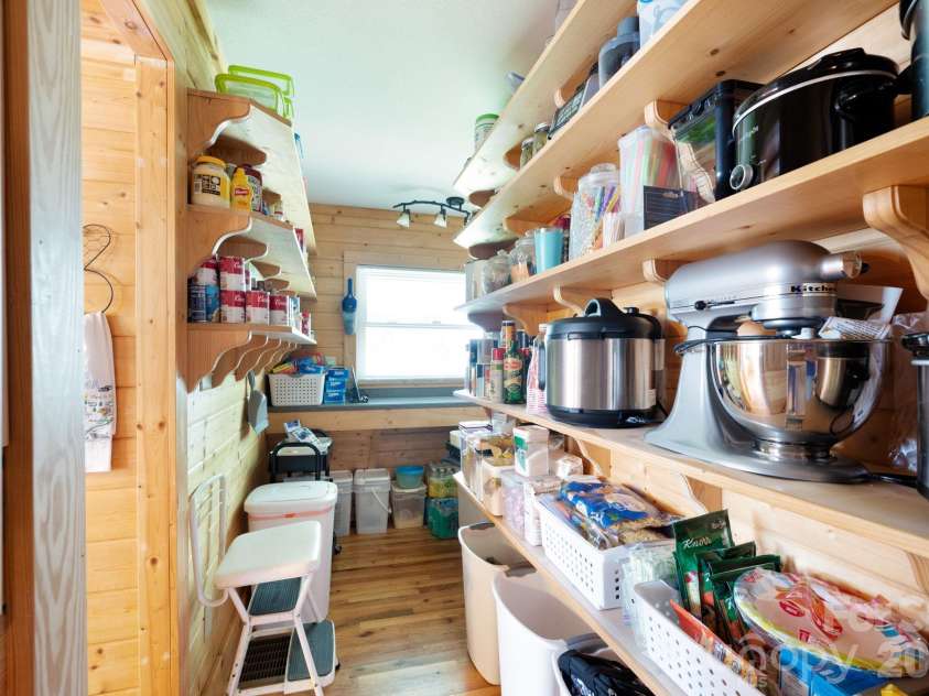 90 Jonestown Road, Asheville, NC 28804.  MLS# CAR4355884, YatesRealty ID 10121. 