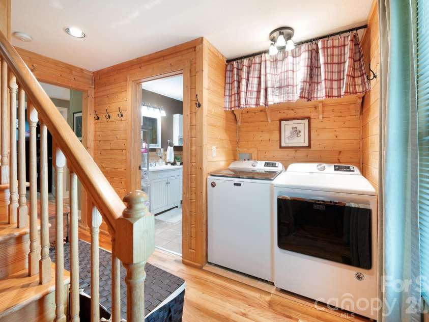 90 Jonestown Road, Asheville, NC 28804.  MLS# CAR4355884, YatesRealty ID 10121. 