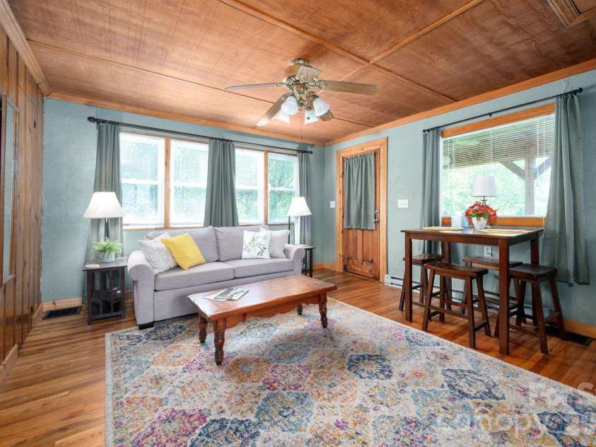90 Jonestown Road, Asheville, NC 28804.  MLS# CAR4355884, YatesRealty ID 10121. 