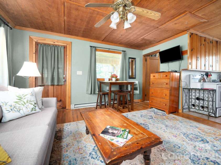 90 Jonestown Road, Asheville, NC 28804.  MLS# CAR4355884, YatesRealty ID 10121. 