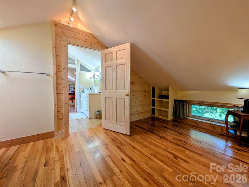 90 Jonestown Road, Asheville, NC 28804.  MLS# CAR4355884, YatesRealty ID 10121. 