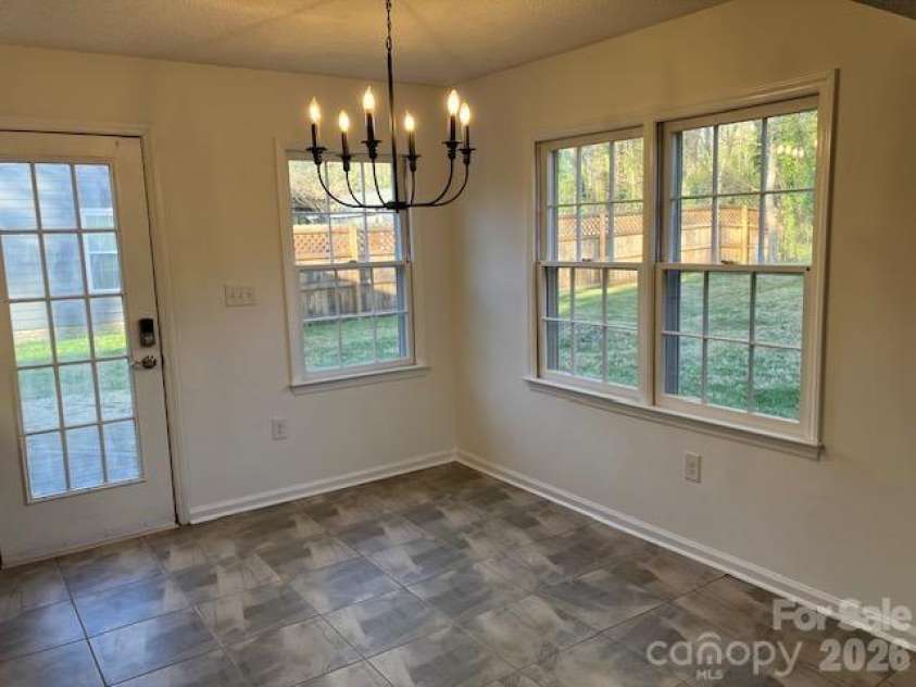 5324 Donnefield Drive, Charlotte, NC 28227.  MLS# CAR4358511, YatesRealty ID 10123. 