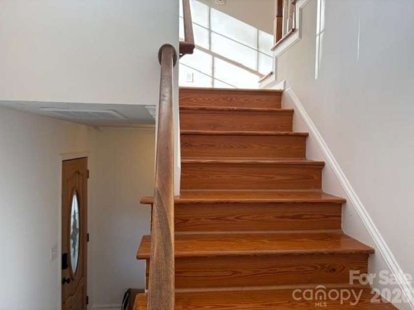 5324 Donnefield Drive, Charlotte, NC 28227.  MLS# CAR4358511, YatesRealty ID 10123. 