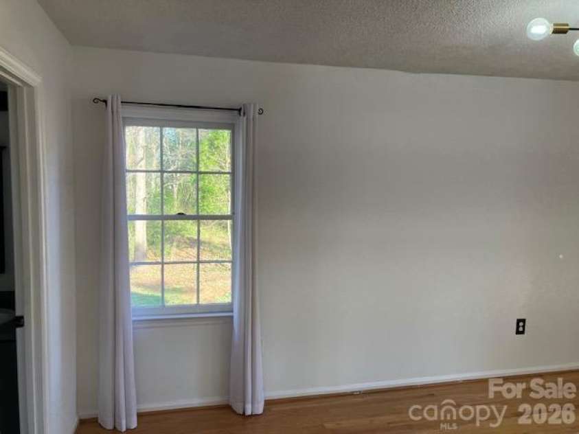 5324 Donnefield Drive, Charlotte, NC 28227.  MLS# CAR4358511, YatesRealty ID 10123. 