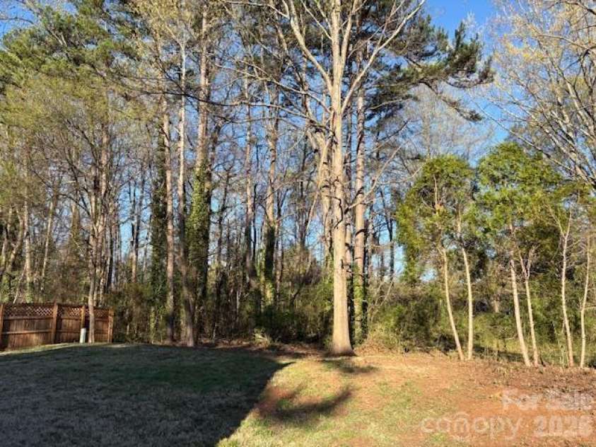 5324 Donnefield Drive, Charlotte, NC 28227.  MLS# CAR4358511, YatesRealty ID 10123. 