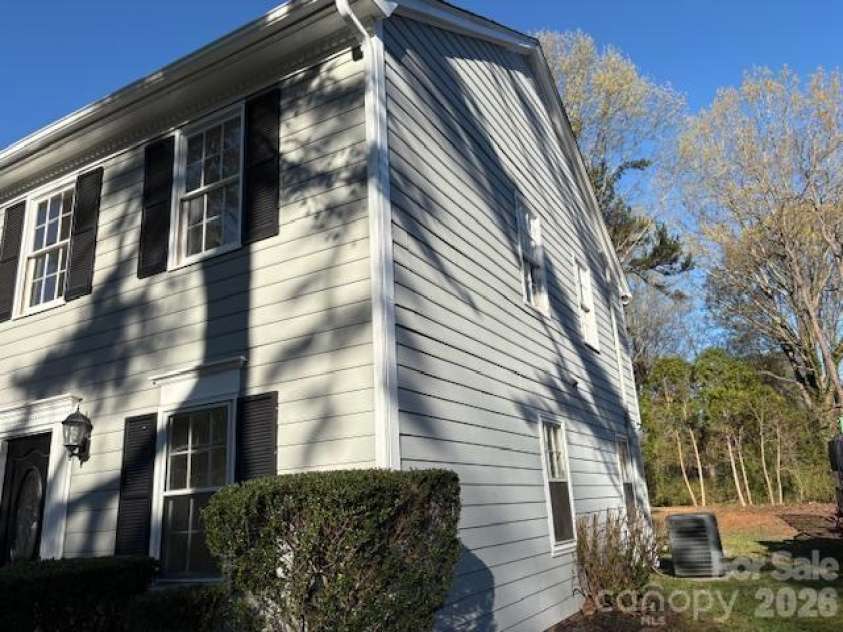 5324 Donnefield Drive, Charlotte, NC 28227.  MLS# CAR4424740, YatesRealty ID 10123. 