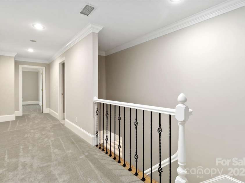 5916 Bridger Court, Charlotte, NC 28211.  MLS# CAR4184678, YatesRealty ID 10123. 