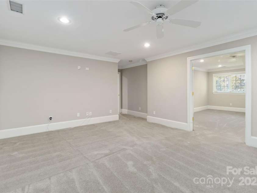 5916 Bridger Court, Charlotte, NC 28211.  MLS# CAR4184678, YatesRealty ID 10123. Bonus room opens to a great flex room with walk-in closet. Perfect for office or work out space