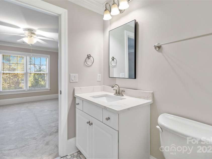 5916 Bridger Court, Charlotte, NC 28211.  MLS# CAR4184678, YatesRealty ID 10123. Each upstairs bedroom has private vanity and toilet.