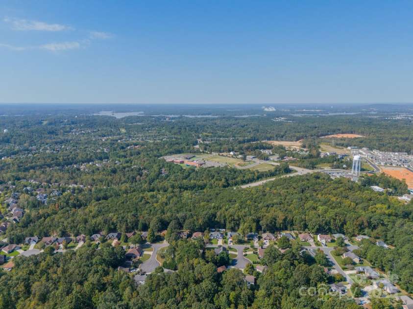 2014 Newstyle Way, Tega Cay, SC 29708.  MLS# CAR4190595, YatesRealty ID 10124. Close to Tega Cay Amenities and Lake Wylie