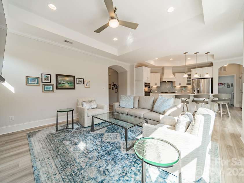 2014 Newstyle Way, Tega Cay, SC 29708.  MLS# CAR4190595, YatesRealty ID 10124. Family Room