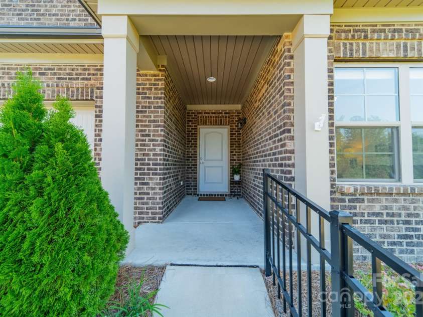 2014 Newstyle Way, Tega Cay, SC 29708.  MLS# CAR4190595, YatesRealty ID 10124. Front Porch