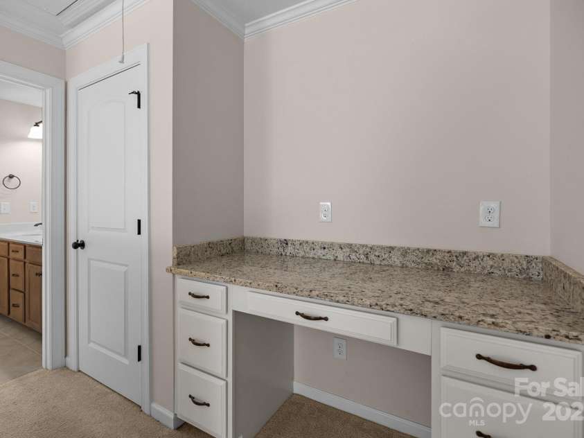 1114 Roderick Drive, Fort Mill, SC 29708.  MLS# CAR4231297, YatesRealty ID 10127. 