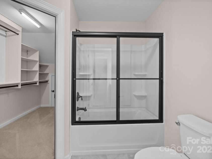 1114 Roderick Drive, Fort Mill, SC 29708.  MLS# CAR4231297, YatesRealty ID 10127. 
