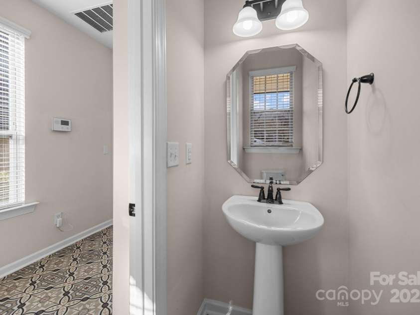 1114 Roderick Drive, Fort Mill, SC 29708.  MLS# CAR4231297, YatesRealty ID 10127. 